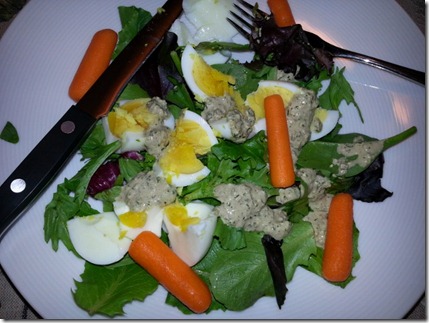 hemp seed pesto over salad (640x480)