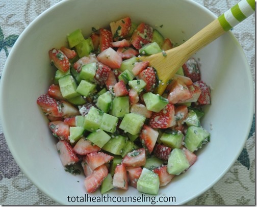 berry-cucumber salad (800x642)